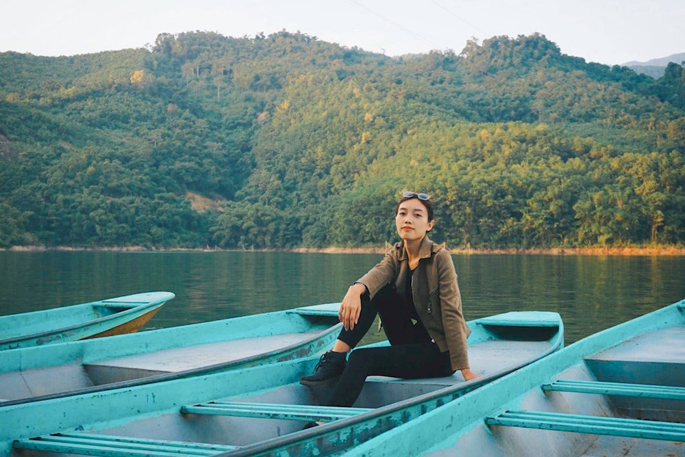 The area is especially magical in the early morning, when mist covers the water, creating a dreamlike landscape